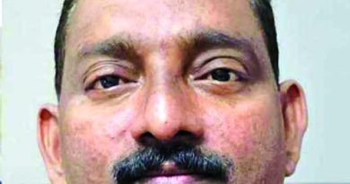 ವಿಮಾನ ದುರಂತದಲ್ಲಿ ಸಾವನ್ನಪ್ಪಿದ ಯುವತಿ ಬಗ್ಗೆ ಅವಹೇಳನಕಾರಿ ಪೋಸ್ಟ್: ಉಪತಹಶೀಲ್ದಾರ್ ಅಮಾನತು; ಆರೋಪಿಗೆ ಸರಕಾರಿ ಸೇವೆಯಲ್ಲಿ ಮುಂದುವರಿಯಲು ಅರ್ಹತೆ ಇಲ್ಲ-ಸರಕಾರಕ್ಕೆ ವರದಿ ಸಲ್ಲಿಸಿದ ಜಿಲ್ಲಾಧಿಕಾರಿ