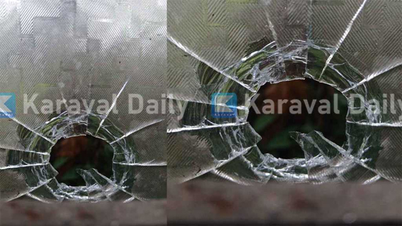 ಮನೆ ಮೇಲೆ ಗುಂಡು ಹಾರಾಟ: ಕಿಟಿಕಿ ಗಾಜು ಹಾನಿ ನಿದ್ರಿಸುತ್ತಿದ್ದ ಕುಟುಂಬ ಅಪಾಯದಿಂದ ಪಾರು